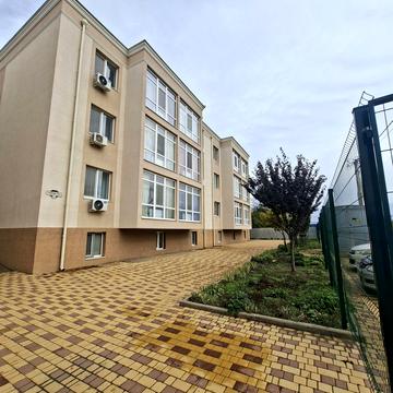 Таврійська вул., 17