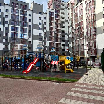 Продається 2-кім з ремонтом на Позитроні вул.Симоненка.