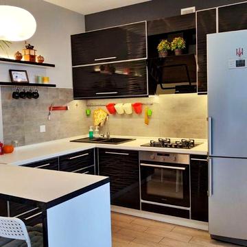 Квартира від власника, новобудова, з двома санвузлами.. Центр. Ремонт.