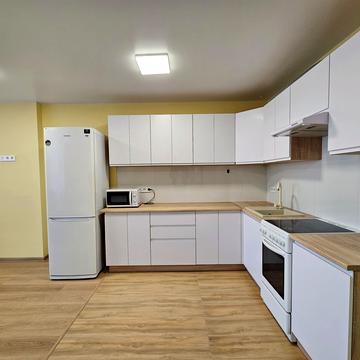 Олега Мудрака вул. (Генерала Наумова), 1-Б