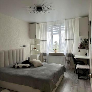 Соборна вул., 1/1