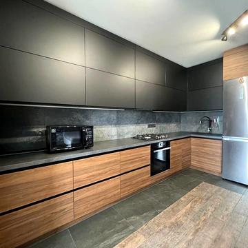 Гетьмана Павла Полуботка вул., 29