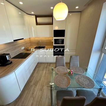 Івана Акінфієва вул. (Фучика), 30-А