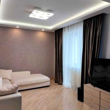 Оренда великогабаритної дворівневої квартири в центрі на вул Коперника