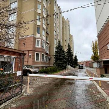 Довженка вул., 6а