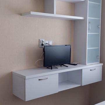 Добровольців вул., 4