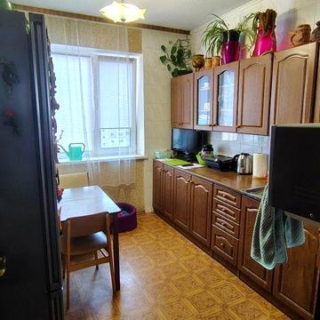 Власник, продам 3 кімнатну квартиру по вул.Вірменська 3(метро Вирлиця) ЖК вірменська