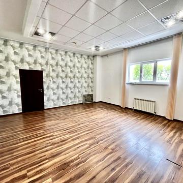 Романа Шухевича вул. (Курчатова), 1