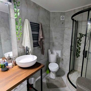 квартира з автономним опаленням та свіжим ремонтом