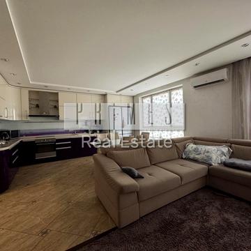 Золотоустівська вул., 30