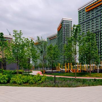 Причальна вул., 10