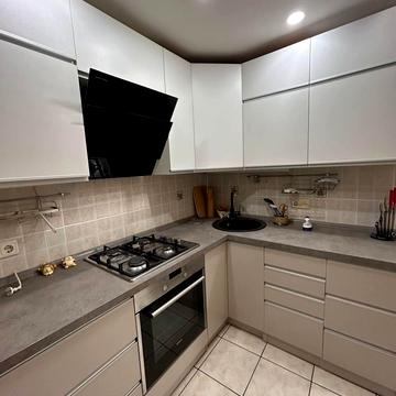 Михайла Донця вул., 25