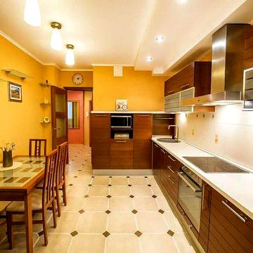 2 кім. квартира новий будинок, ремонт, паркінг, метро вул.Забіли 5