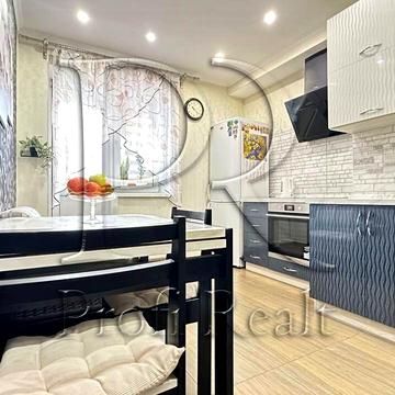 Чубинського вул., 4