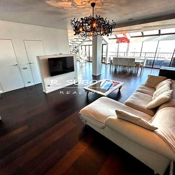 Академіка Чекмарьова вул., 2