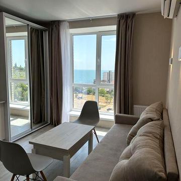 Видовая квартира-студия в Новострое, ЖК Парус