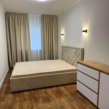 Інглезі вул. (25-ї Чапаєвської Дивізії), 12