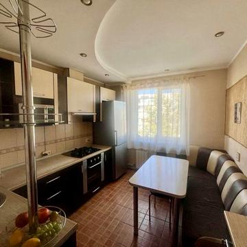 Здам в оренду 3к.кв на вулиці Героїв Крут