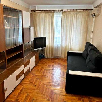 Сдам 1-комн.кв. р-н Малинвского, 4/9,на длительный срок.