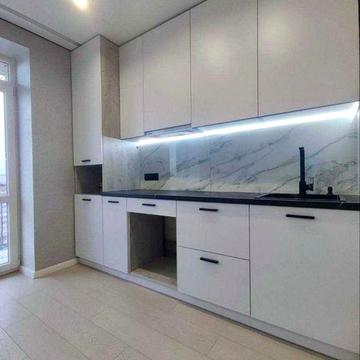 2-кімнатна квартира з якісним сучасним ремонтом! Центр!