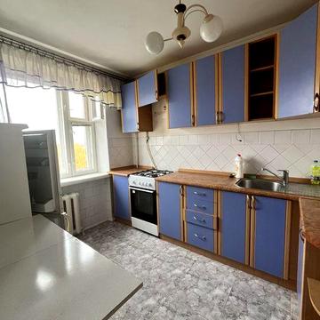 Продам 2кім квартиру по вул Конякіна