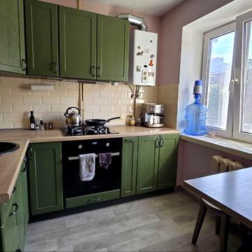 Богдана Хмельницького просп. (Героїв Сталінграда), 29