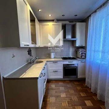 Продаю 3- к метро‼️  Спортивная, ‼️ Защитников Украины, Конный рынок