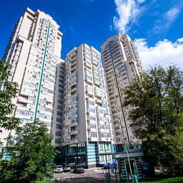 Продам 3 кімнатну квартиру  
Митрополита Василя Липківського 37в ЖК Династія