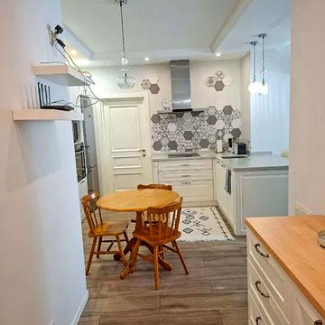 Драгоманова вул., 2