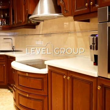 Володимира Івасюка просп. (Героїв Сталінграду), 4