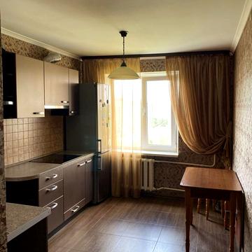 Набережна Перемоги вул., 130