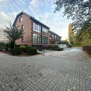 Продаж будинку таунхаусу