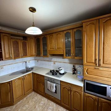 Левка Лукяненка вул. (Ватутіна), 32