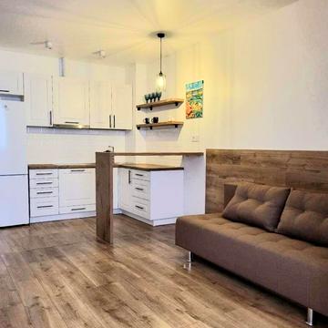 Чубинського вул., 8-В