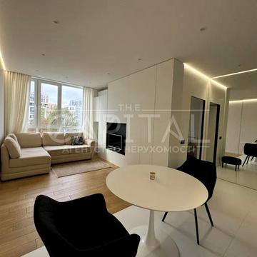 Салютна вул., 2-Б