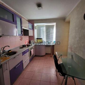 Затишна 3-кімнатна квартира з ремонтом і меблями — Магістральна 96