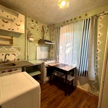 Продам двокімнатну квартиру на вул.Академіка Янгеля