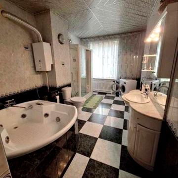 Сдам уютную 2К с джакузи в центре (Вокзал,привокзалтьная,озёрка)
