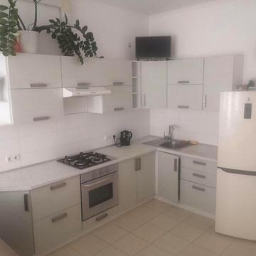 Черепанових вул., 12