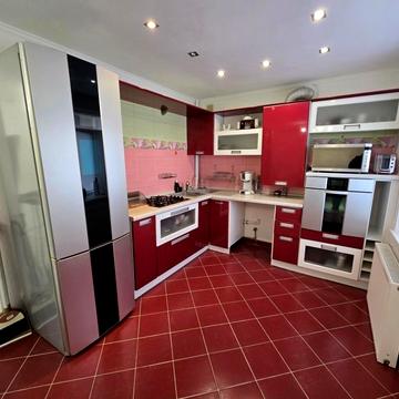 Росвигівська вул., 21