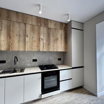 Приозерна, 25