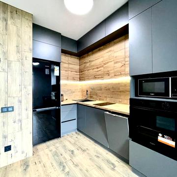 Героїв Майдану вул., 5