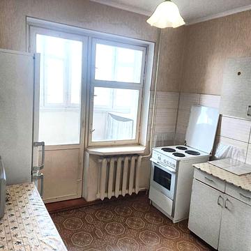 Євгена Чикаленка вул., 73