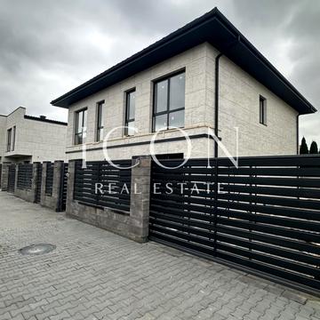 Зоряна вул.