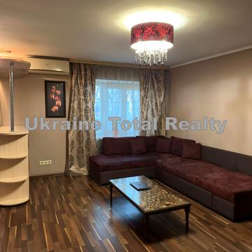 Нивська вул., 3/5