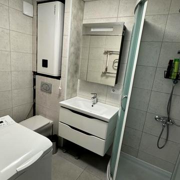 Андрія Первозванного вул. (Стахурського), 2а