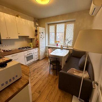 Продаж 1к Квартира Олександра Олеся (Сергія Єсеніна) вулиця