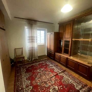 Здається квартира 1-кімнатна,метро Лісова поруч