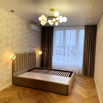 Набережно-Рибальська вул., 27