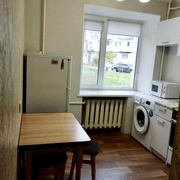 Отакара Яроша вул., 37